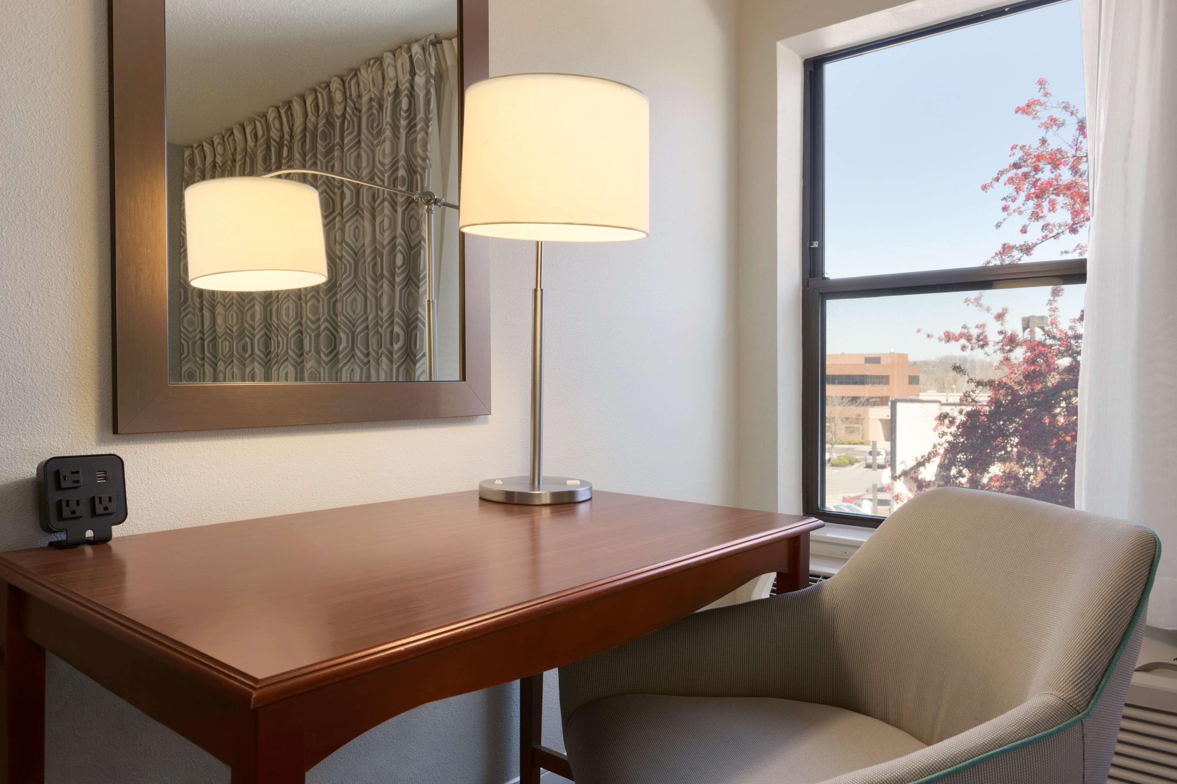 Hampton Inn Зейнсвілль Екстер'єр фото