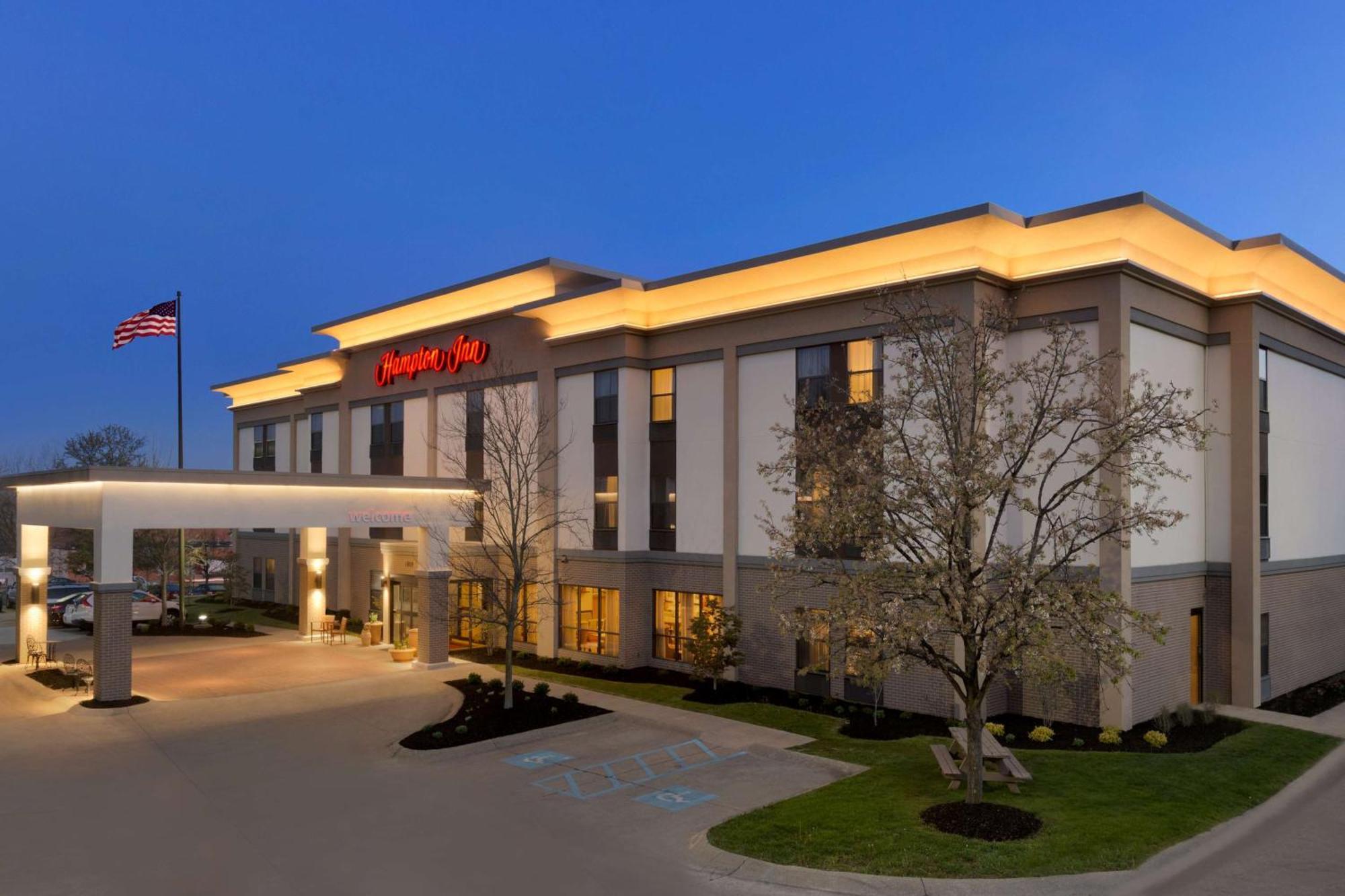 Hampton Inn Зейнсвілль Екстер'єр фото