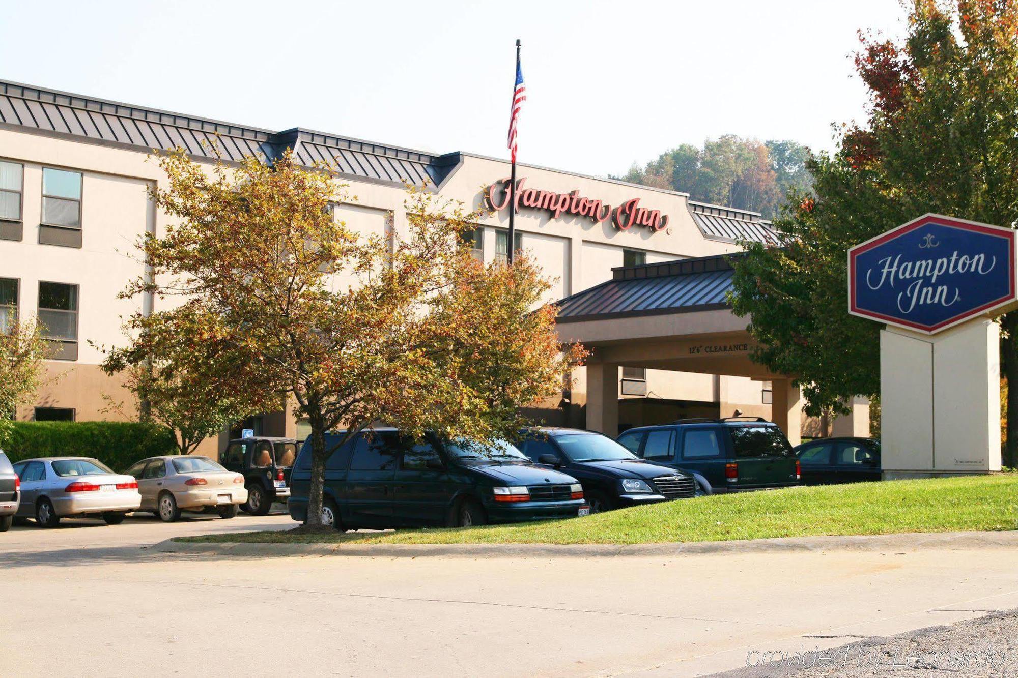 Hampton Inn Зейнсвілль Екстер'єр фото